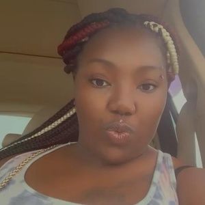 Meet your Posher, Briana